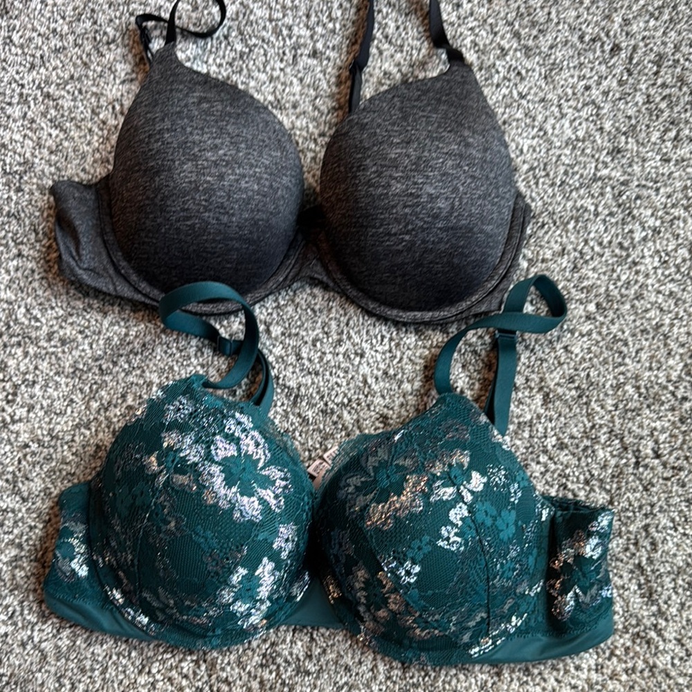 🔥5/$40 bundle Victoria's Secret Gray and Teal Lace Bra Set 🔥 5/$40 bundle